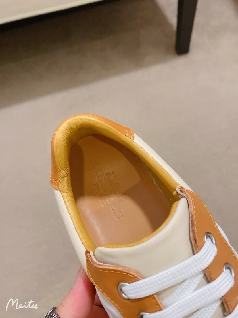 Ex-factory price: 500💰《HERMES》【Classic original single version】Hermès; top 🔝purchasing agent🔍🔍men's latest 🇺🇸sold simultaneously, original imported from Italy ▲▲first-layer cowhide ▲▲ (high-end, nobility and class) ) Exquisite workmanship (Italian 🇮🇹 imported water-dyed 🐂 cowhide lining) sole: original sole provided by the original factory, ⚠️exclusive double-layer activity·TPR·rubber·combined molded outsole; super comfortable·wear-resistant·non-slip·environmental protection The real thing is more beautiful when photographed in kind (high quality, following orders), you can come in and out at will * Number of yards: 38·39·40·41·42·43·44# (can be customized 45.)